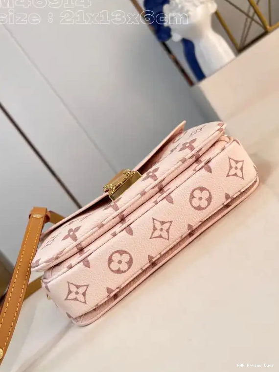AAA Replica Ru VUITTON POCHETTE LOUIS WEST METIS EAST 0519